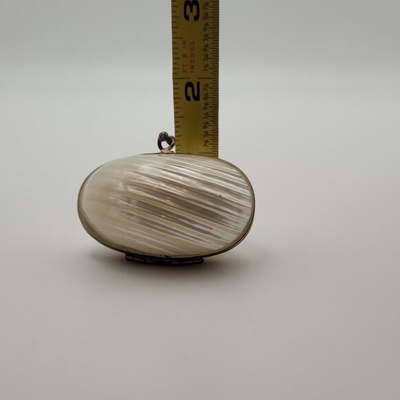 Antique Victorian Mother of Pearl Shell Trinket Box Brass Hinged Jewelry Holder - Picture 9 of 9